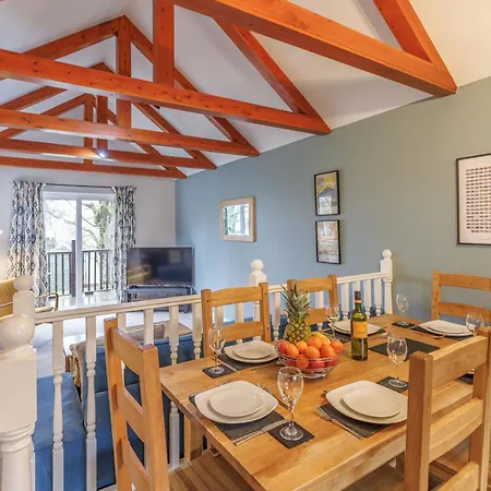 Host & - 11 Troutbeck